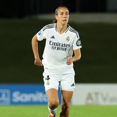 Rocío, operada del menisco