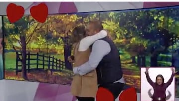 Le proponen matrimonio en televisión nacional y se lleva críticas en redes