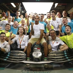 Mercedes cierra la puerta de Hamilton al 75%