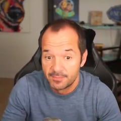 Ángel Martín comparte en su 'informativo' que estuvo ingresado por un brote psicótico