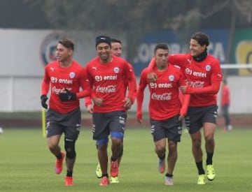 La Roja retomó las prácticas en Juan Pinto Durán.