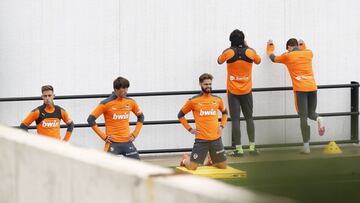 04/12/20
ENTRENAMIENTO DEL VALENCIA CF - ALEX BLANCO - JESUS VAZQUEZ - GUILLEM MOLINA