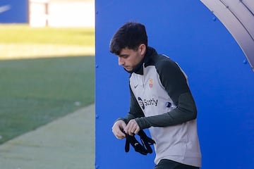 Pedri was forced to leave training early due to an injury.