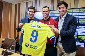 02/02/24 CADIZ CF PRESENTACION JUANMI JIMENEZ