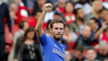 Los goles de Torres y Mata tumban al Arsenal a domicilio