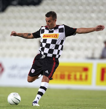 Fichó por el Al-Ahli en 2010 y estuvo hasta el 2011.