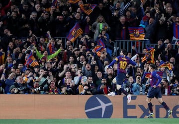 1-0. Leo Messi celebró el primer gol.