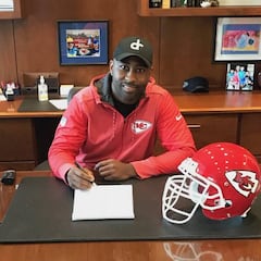 Darrell Revis sale de su isla para unirse a los Kansas City Chiefs