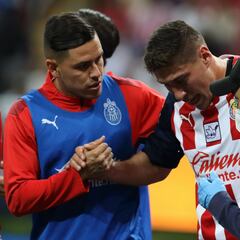 Chivas pierde a Luis Olivas, lesionado en el Clásico