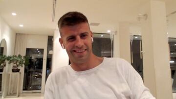 Gerard Piqu¨¦ explica sus famosos 'selfies' en su estreno en Twitch