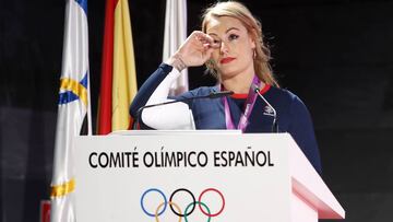 Lydia Valent&iacute;n habla tras recibir la medalla de oro como campeona de los Juegos Ol&iacute;mpicos de Londres 2012 en una ceremonia celebrada en el COE.