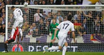 Cristiano marca de cabeza el 1-1 en la ida de los octavos de final de la Champions League 12/13.