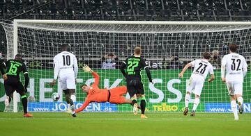 Jonas Hofmann marcó el segundo gol de penalti.