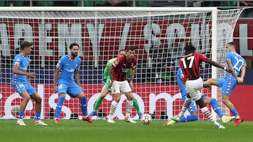 Le&atilde;o en el momento de marcar ante el Atl&eacute;tico.