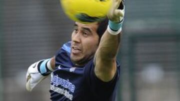 Claudio Bravo llegó a un acuerdo verbal con Andoni Zubizarreta