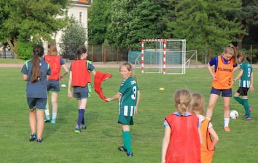 Lithuanian women's football in awe of 10-year-old star