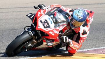 ALCA&Ntilde;IZ (TERUEL), 04/09/2020.- El piloto Marco Melandri (Barni Racing Team) durante el primer entrenamiento hoy viernes en el circuito turolense de Motorland Alca&ntilde;iz, donde este fin de semana se disputan dos carreras del Campeonato del Mundo