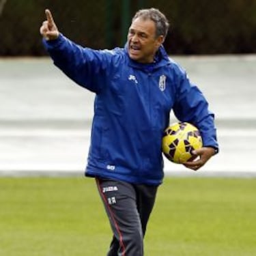 Joaquín Caparrós en Nervión y con una mini-crisis del Sevilla