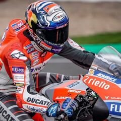 Dovi empieza al frente con Márquez y Rossi fuera del top ten