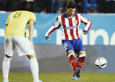 El centrocampista participó en dos partidos de Copa del Rey de la histórica temporada 2013-14. Actualmente milita en el UD Logroñés de Segunda RFEF. entre medias jugaría en el Guijuelo, Burgos, Pontevedra, Zamora y Atlético Baleares. 