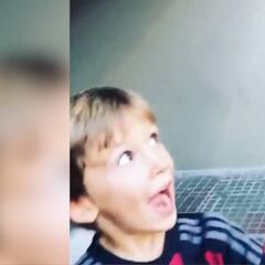 La reacción de un niño al entrar en San Siro por primera vez