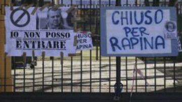 Las instalaciones del Parma, con pintadas