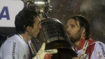 Cavenaghi y Barovero levantaron la tercera Copa Libertadores de River.