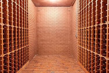 La bodega de la mansi¨®n.