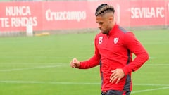 Mariano Díaz entrena en la ciudad deportiva de Sevilla