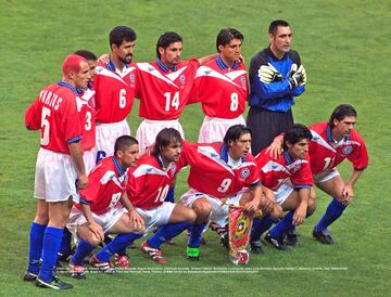 Masahide Tomikoshi subió en sus redes unas postales del plantel durante el Mundial de Francia hace 20 años. Salas, Zamorano y el 'Murci' son algunos de los protagonistas.