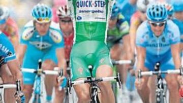 <b>CADA DÍA MÁS VERDE. </b>Tom Boonen sumó su segunda etapa en este Tour (sexta en su historial en la carrera) y se afianza como líder por puntos (maillot verde).