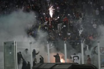 Colo Colo recibe a Huachipato en el Estadio Monumental.