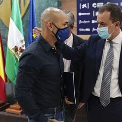 El administrador respalda la gestión de Manolo Gaspar