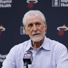 Riley no se retira: "Tengo 77 años y me hago más fondos que tú"