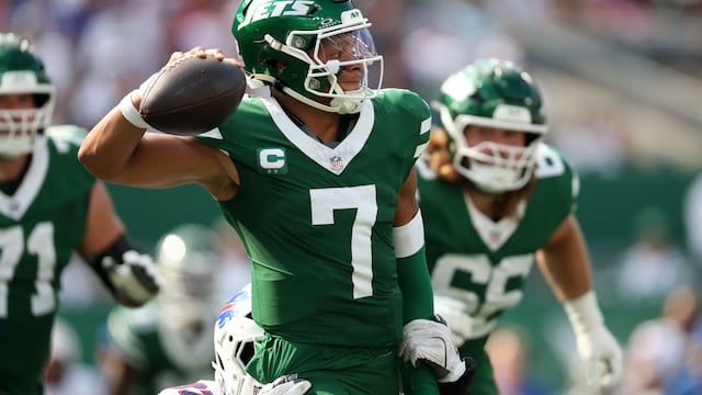 The New York Jets new quarterback signed a two-year deal with the team at the beginning of 2025, let’s take a look at the terms.