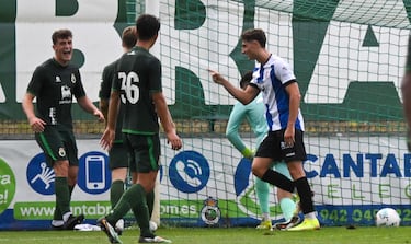 Jeremy y Rodri Ramos levantan la mano