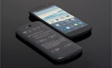 El YotaPhone 2 de doble pantalla llega a Europa