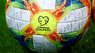 Balón oficial de la fase de clasificación para la Eurocopa 2020.