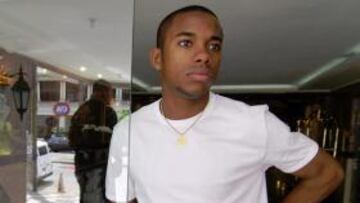 <b>A LA ESPERA. </b>Robinho podría ser el próximo fichaje del Barcelona.