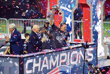 Sin embargo, Tom Brady lideró una remontada histórica, anotando 25 puntos sin respuesta y llevando el partido a la prórroga. En el tiempo extra, los Patriots sellaron la victoria con un touchdown, logrando el primer Super Bowl decidido en tiempo suplementario.