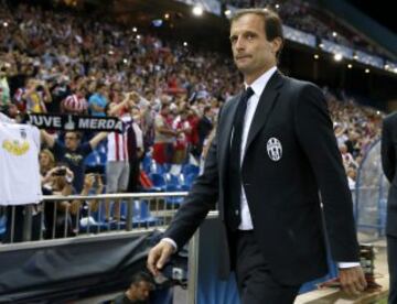 El entrenador del Juventus, Massimiliano Allegri, momentos antes del partido de la segunda jornada de la fase de grupos de la Liga de Campeones que Atlético de Madrid y Juventus disputan esta noche en el estadio Vicente Calderón, en Madrid.