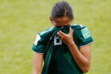 Tras la dura derrota del tri femenil que le propició Inglaterra de 6-1, la escuadra mexicana quedó eliminada