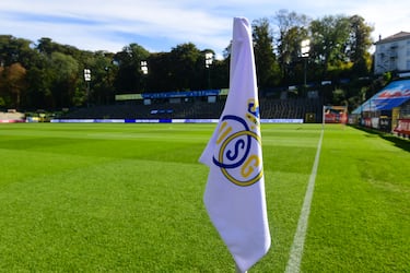 El Royal Union Saint-Gilloise es uno de los clubes más antiguos y emblemáticos del fútbol belga, con una historia que combina gloria temprana, décadas de oscuridad y un resurgimiento espectacular en los últimos años.