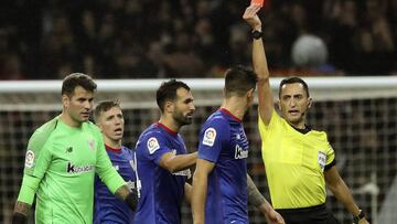 Yuri Berchiche, tres partidos de sanci¨®n