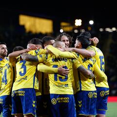 Las Palmas inicia los movimientos