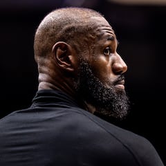 Will LeBron James play today against the Milwaukee Bucks? Injury update