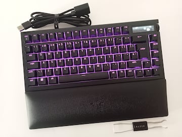 Razer BlackWidow V4 Pro 75% análisis review