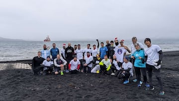 Así fue la San Silvestre más salvaje: desde la Isla Decepción en la Antártida a 2 grados