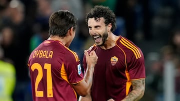 Soccer Football - Serie A - AS Roma v Parma - Stadio Olimpico, Rome, Italy - October 29, 2025 AS Roma's Mario Hermoso celebrates scoring their first goal with Paulo Dybala REUTERS/Matteo Ciambelli