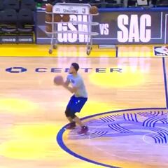 Es de Plutón: Curry se rompió la mano hace 117 días, reaparece y se pone a hacer esto